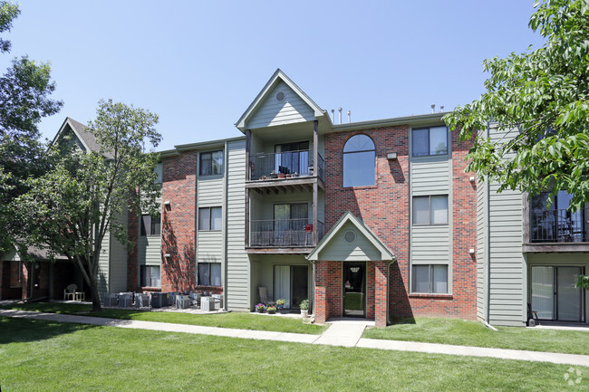 Lakeside Hills Apartments Rentals - Omaha, Ne 