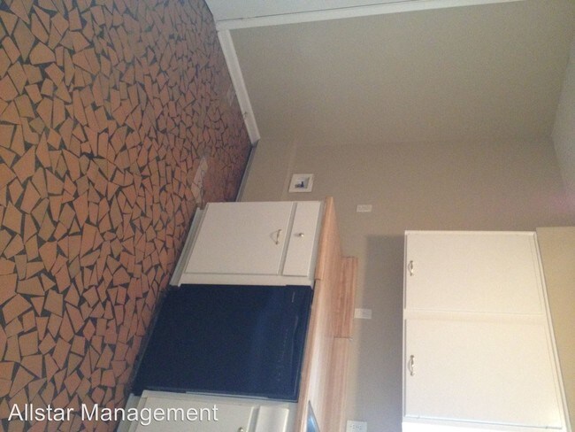 Building Photo - 2090 Brookhaven Dr