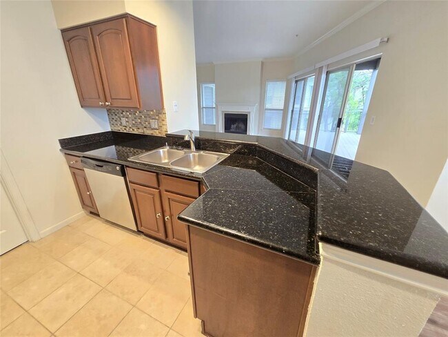 Foto del edificio - 6000 Shepherd Mountain Cove
