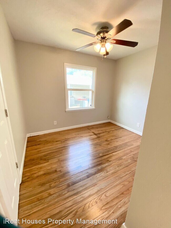 Building Photo - 3 br, 1 bath House - 1610 Tower Dr