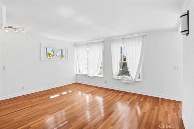 Photo - 1290 N Coast Hwy Apartment