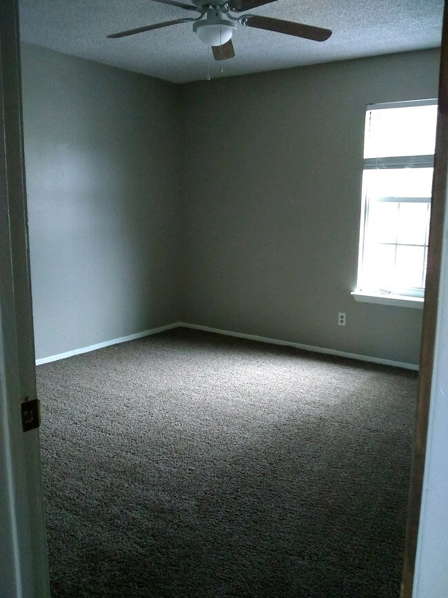 Foto del edificio - 5 Meadow Run Cir