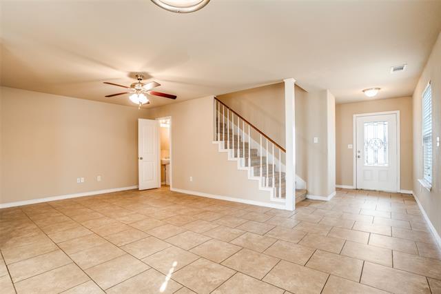 Building Photo - 811 E College St