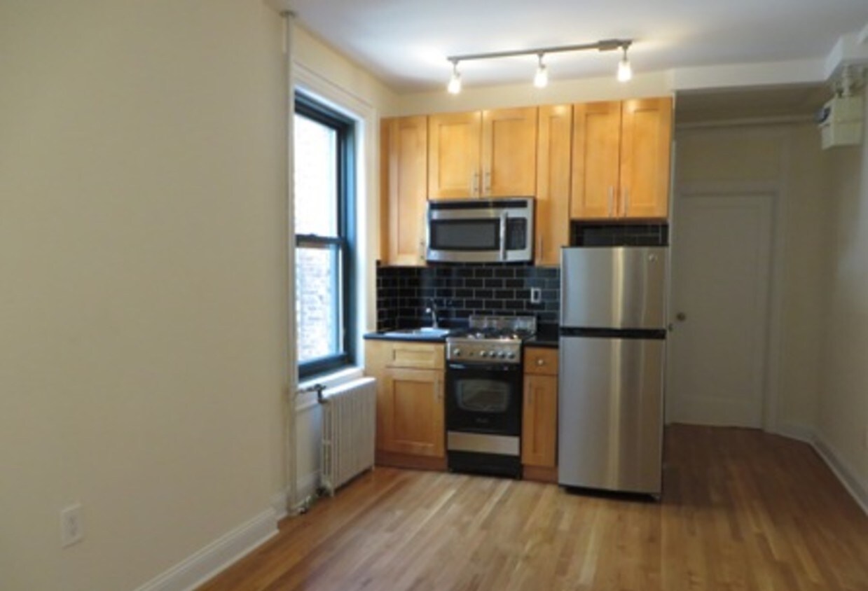 Building Photo - 85 Macdougal St