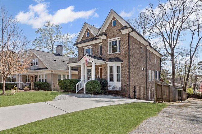 Foto del edificio - 255 Lindbergh Drive NE