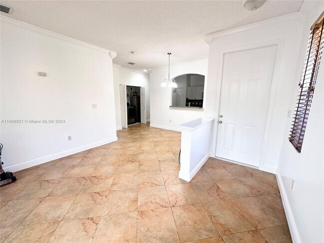 Foto del edificio - 4268 NE 9th St