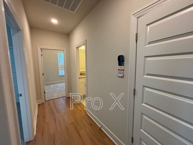 Foto del edificio - 1441 Overcup Oak Ln