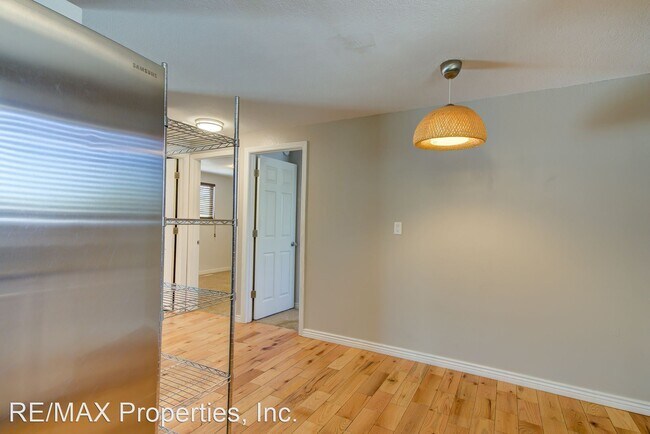 Building Photo - 4 br, 2 bath House - 1543 Southmoor Dr.