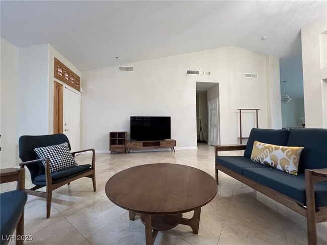 Building Photo - 8350 Campana Dr