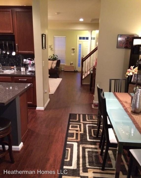 Foto del edificio - 3 br, 2.5 bath House - 109 Hillside Court