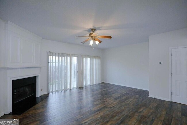 Building Photo - 4645 Valais Ct