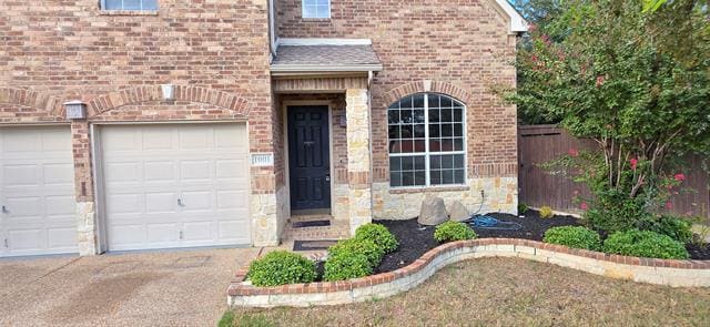 Building Photo - 1001 Llano Trce