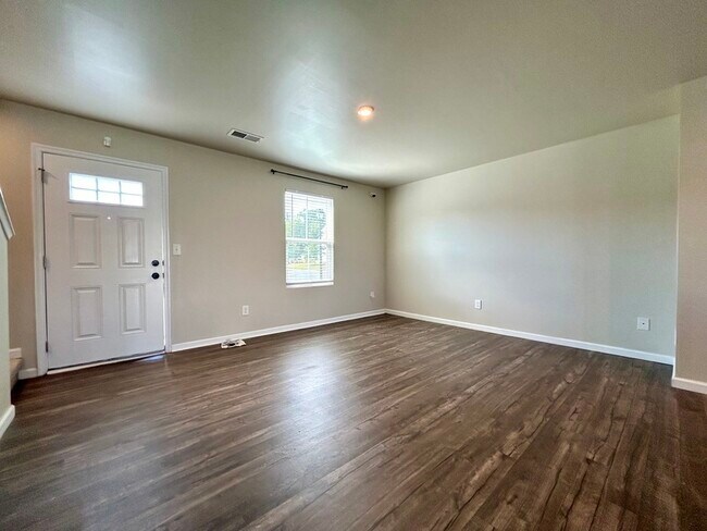 Foto del edificio - 5309 Merwyn Ave