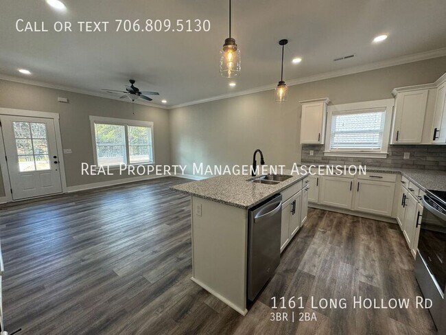 Foto del edificio - 1161 Long Hollow Rd