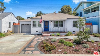 Building Photo - 3020 Dow Ave