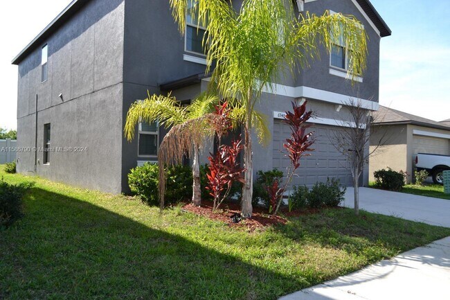 Building Photo - 6948 King Crk Dr