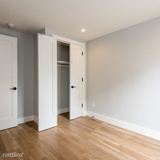 Building Photo - 1180 Halsey St