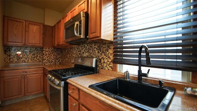 Foto del edificio - 1718 Melville St