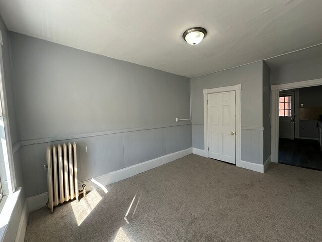 Building Photo - Third Floor ALL INCLUSIVE Studio in Downtown Manchester, NH, $1350/month