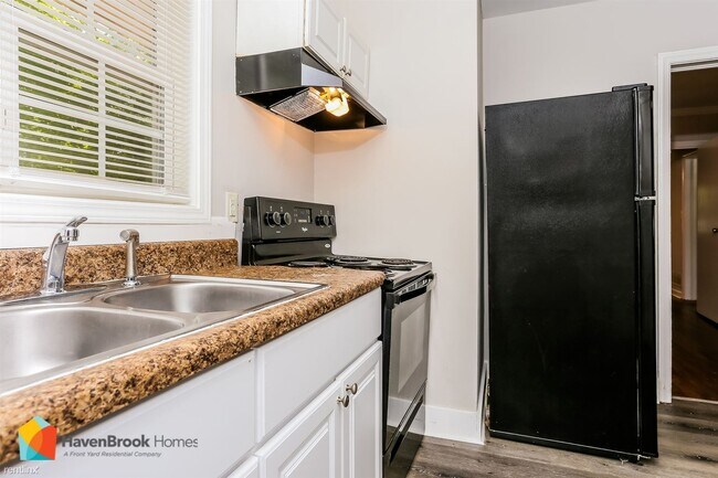 Building Photo - 3 br, 1 bath House - 2182 Rosewood Road