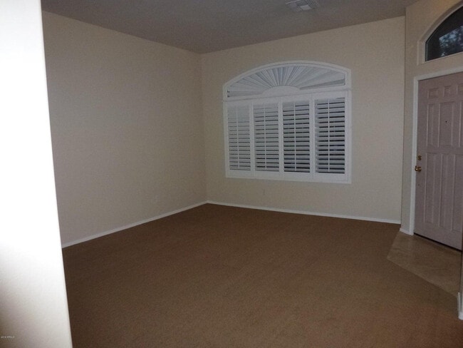 Foto del edificio - 9286 E Pine Valley Rd