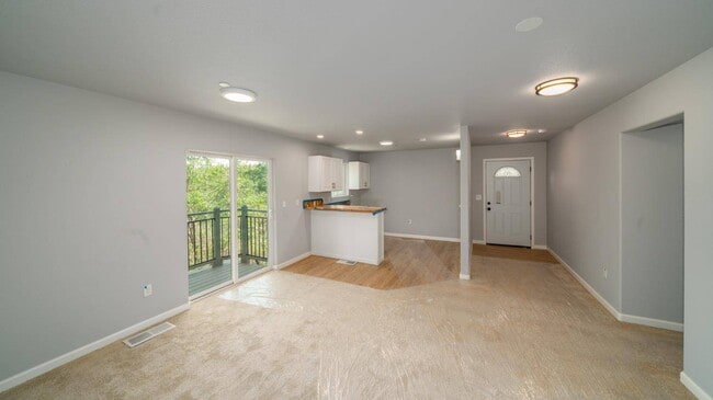 Building Photo - 16378 Patricia Way