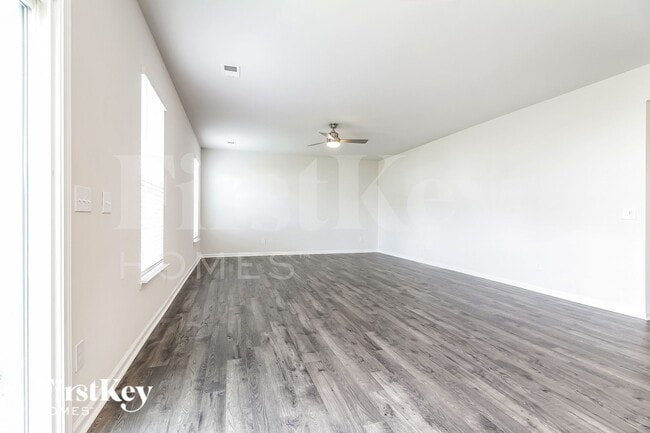 Foto del edificio - 454 Yoshino Cherry Dr