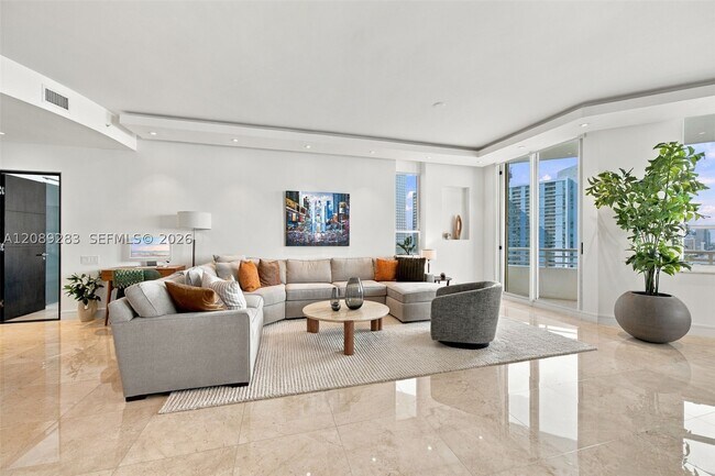 Foto del edificio - 888 Brickell Key Dr