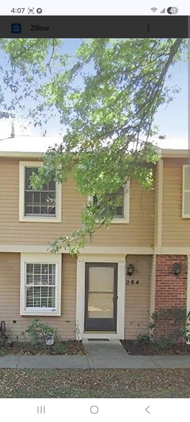 Building Photo - 284 Scott Ln