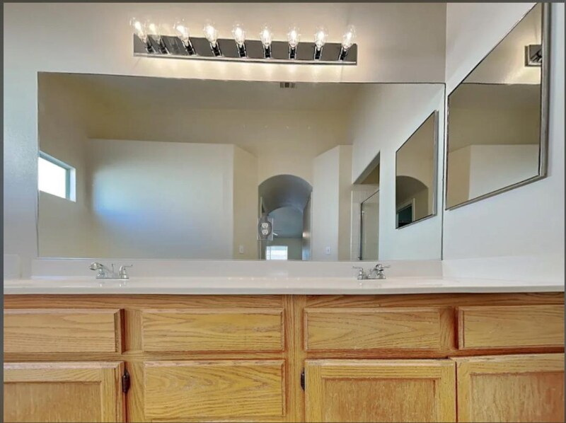 Foto principal - 3725 St Charles Ct