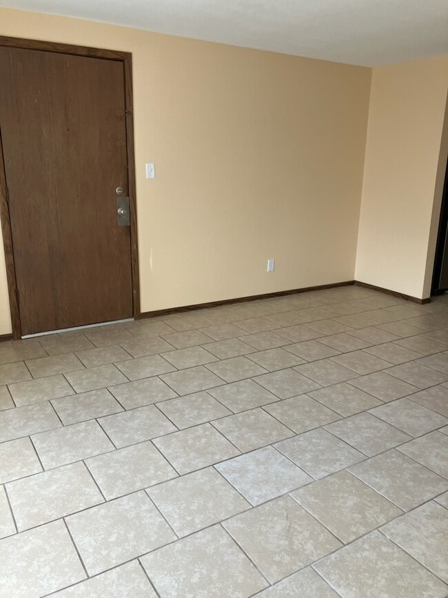 Foto del edificio - 370 Villabrook Dr