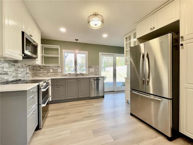 Building Photo - 17620 8th Ave N