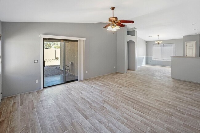Building Photo - Rental home in the popular Rio Rancho subd...