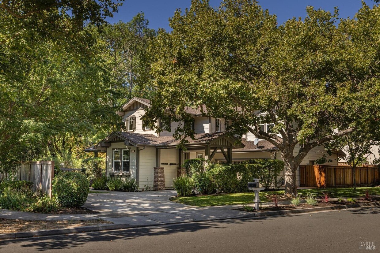 Foto principal - 9 Laurelwood Dr