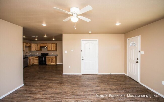 Foto del edificio - 2408 N Avenue P