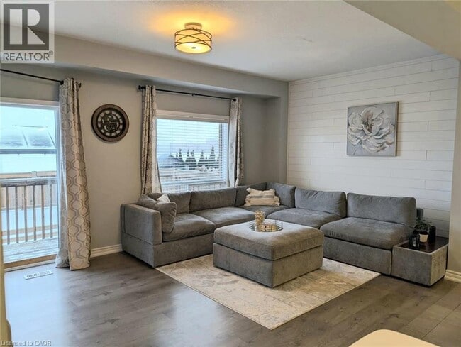 Building Photo - 137 Lormont Blvd