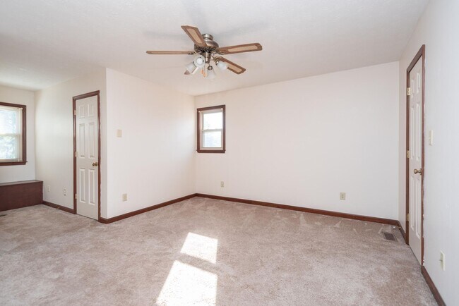 Foto del edificio - 3 bedroom 2 full bath house