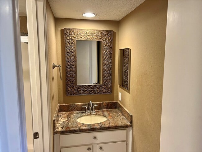 Foto del edificio - 1962 Augusta Dr