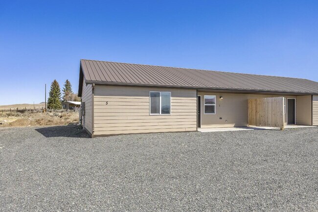 Foto del edificio - Newer Duplex for Rent Between Twin Bridges and Sheridan!