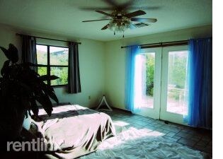 Building Photo - 3 br, 2 bath House - 1 Arrowhead Ct.