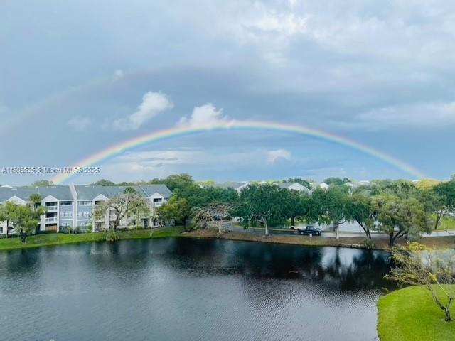 Foto del edificio - 8020 Hampton Blvd