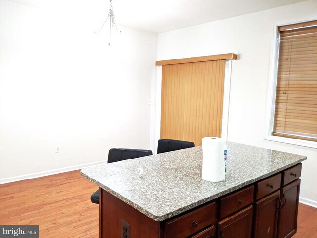 Building Photo - 43149 Whelplehill Terrace