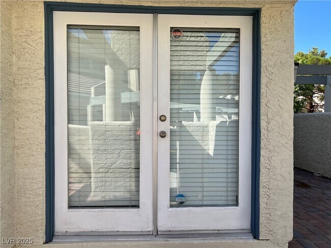 Foto del edificio - 8901 Antioch Way