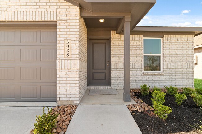 Foto del edificio - 3028 Huntersville Dr