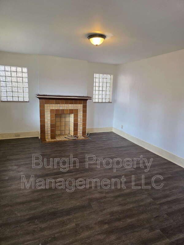 Building Photo - 1411 Bellaire Pl