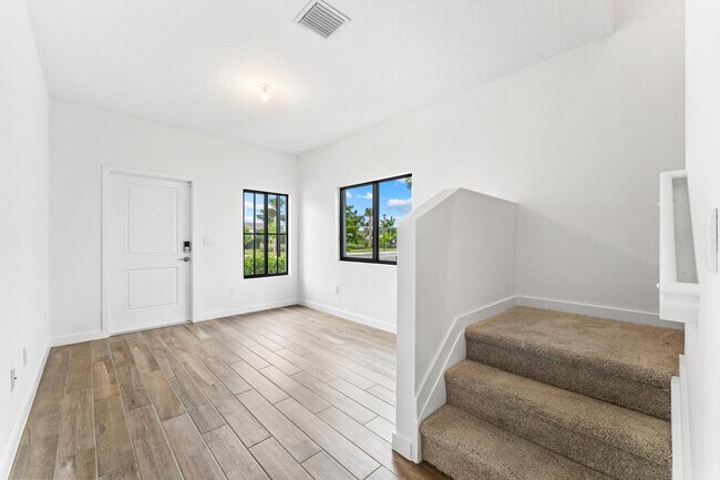 Foto del edificio - 5024 Elderberry St