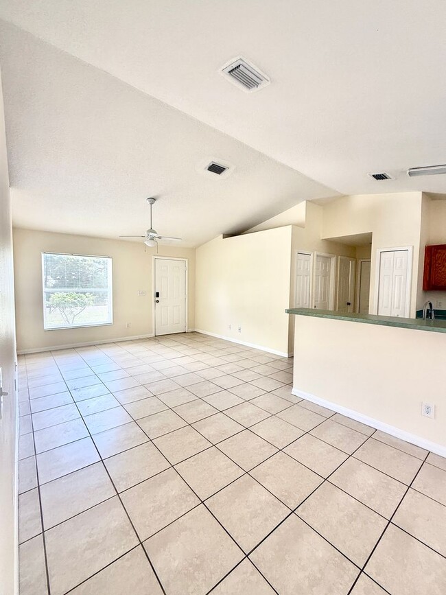 Photo - 3/2/2 CBS Home - Vero Beach  (LOW MOVE IN ...