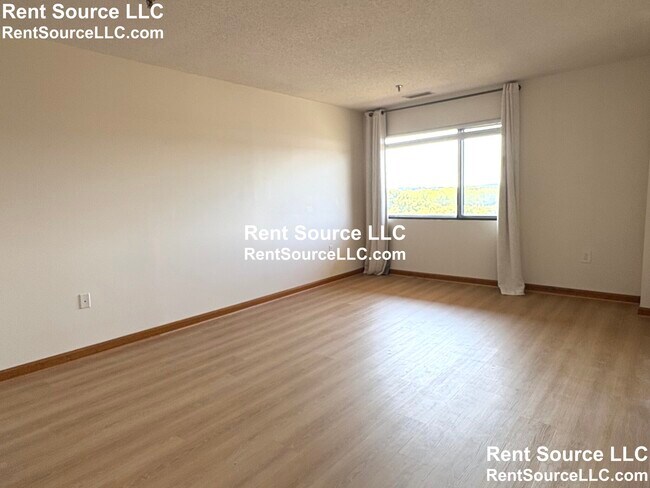 Foto del edificio - 3920 Mystic Valley Pkwy