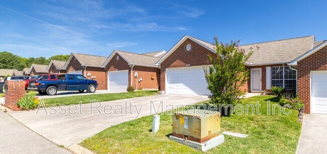 Foto del edificio - 4405 Greenfern Way