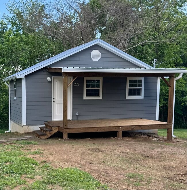 Building Photo - 227 Mount Leo Heights St